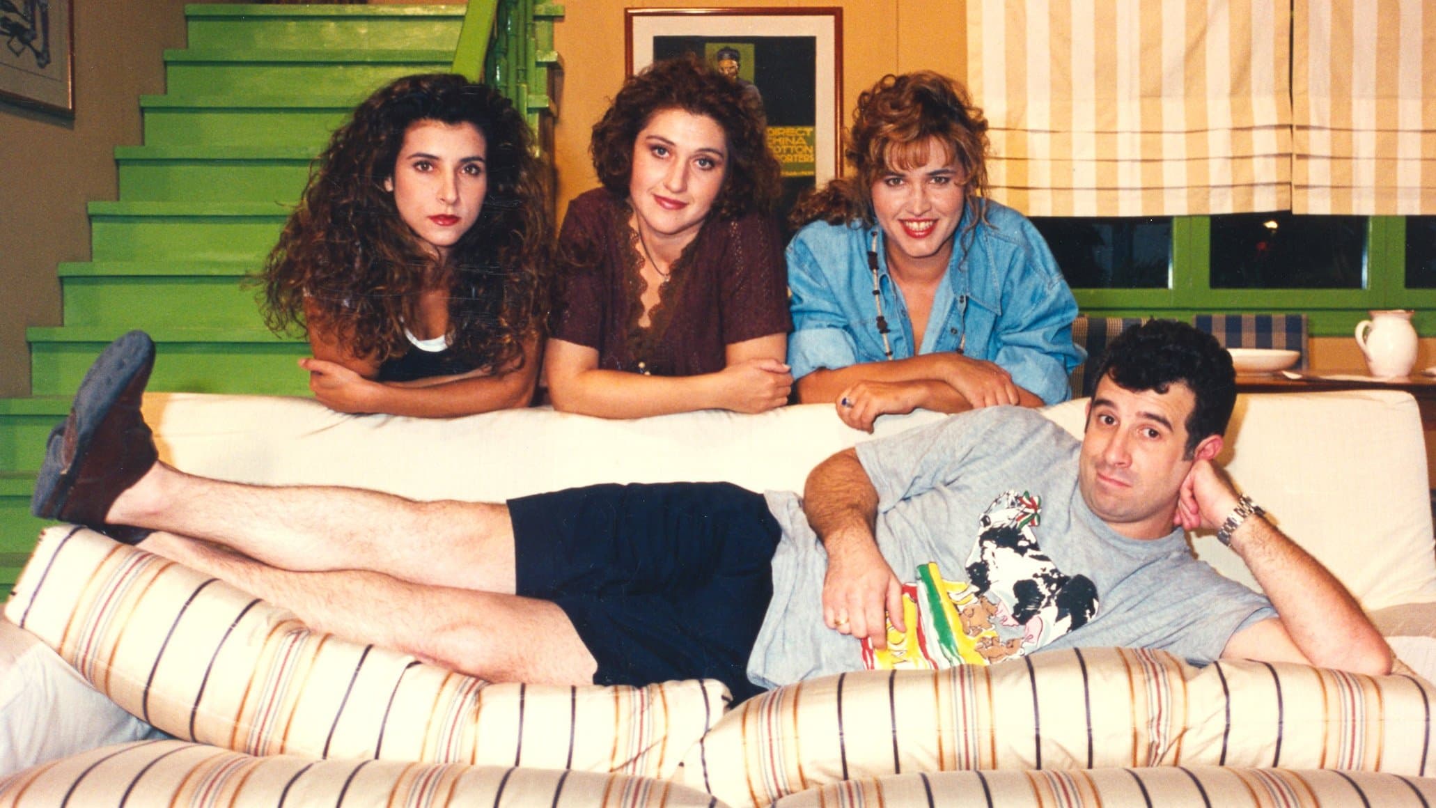 O Petros kai ta koritsia tou