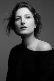 Julia Piaton photo 2