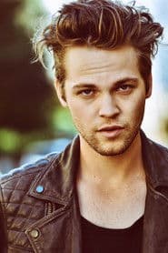 Alexander Calvert photo 6