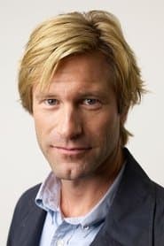 Aaron Eckhart photo 4
