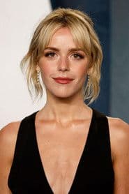 Kiernan Shipka photo 7