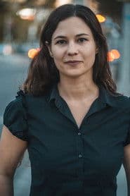 Courtney Hope Thérond photo 2