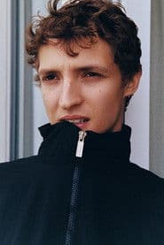 Aliocha Schneider photo 2