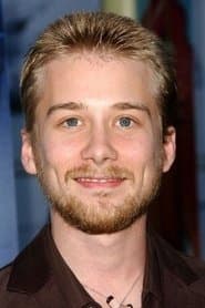 Lou Taylor Pucci photo 3