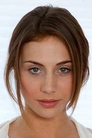 Taylor Barnes photo 2