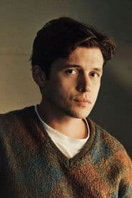 Nick Robinson photo 2