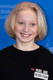 Helena Zengel photo 8