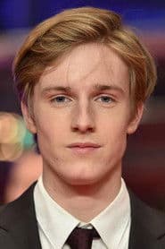 Louis Hofmann photo 4