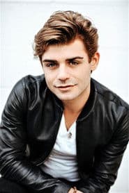 Garrett Clayton photo 2