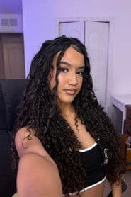 Isadora Santos photo 2