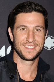 Pablo Schreiber photo 3