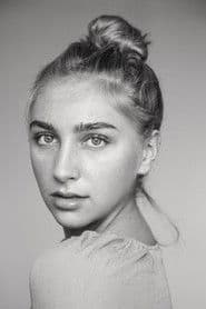 Ella Lily Hyland photo 2