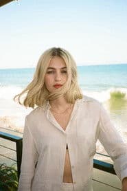 Olivia Scott Welch photo 6