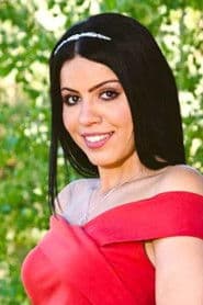 Larissa Santos photo 2