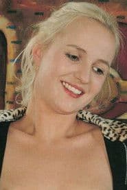 Laura Lamont photo 2