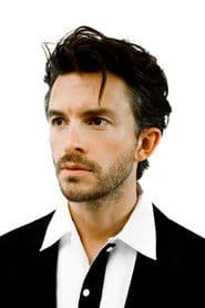 Jonathan Bailey photo 3